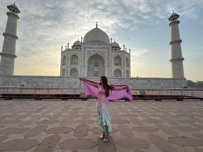 skip the line taj mahal tour with private tour guide - Photo stops, angles, and the sunrise or sunset planning talk