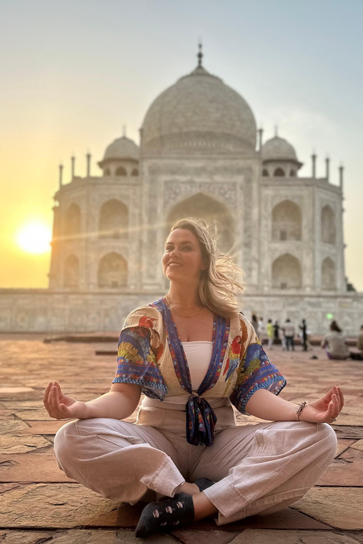 skip the line taj mahal tour with private tour guide - Hotel pickup, battery car, and how the tour keeps moving