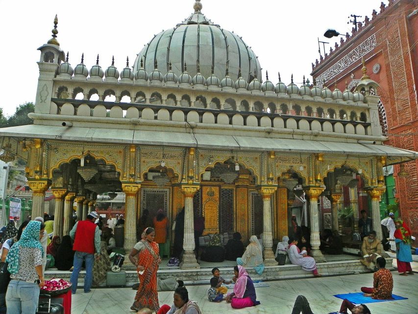 South Delhi: 3.5-Hour Private Bike Tour with Masala Dosa - Nizamuddin Dargah, Sufi traditions, and Mughal and British-era layers