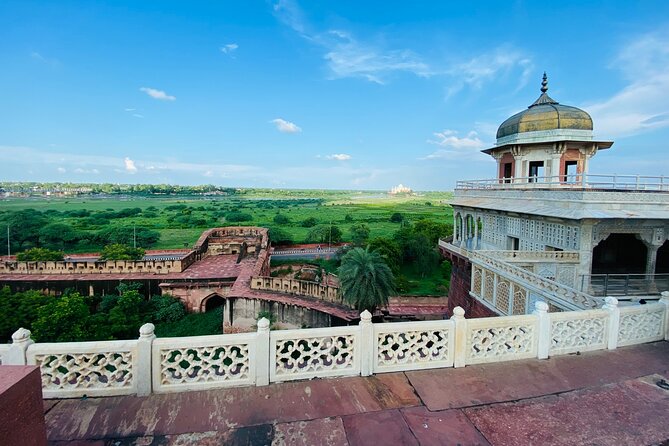 Sunrise Taj Mahal Tour from Delhi With Breakfast And Lunch - Breakfast and lunch options, what you get for the money