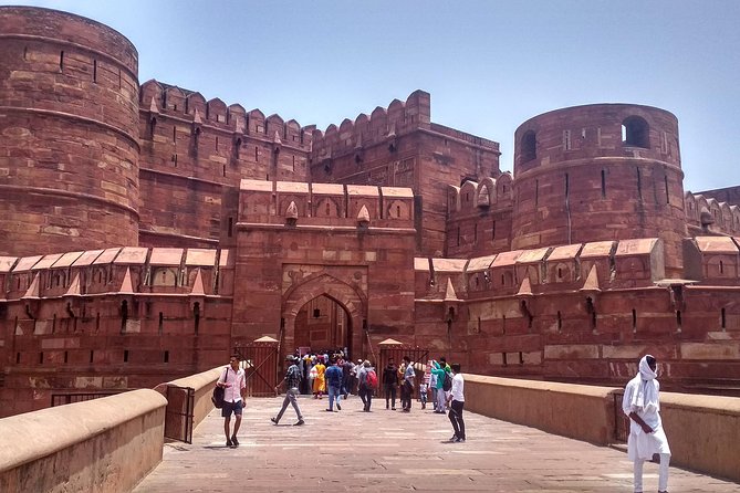 Sunrise TOUR To TAJ MAHAL, AGRA FORT & BABY TAJ from New Delhi.. - Lunch options: 5-star hotel meals and what to budget