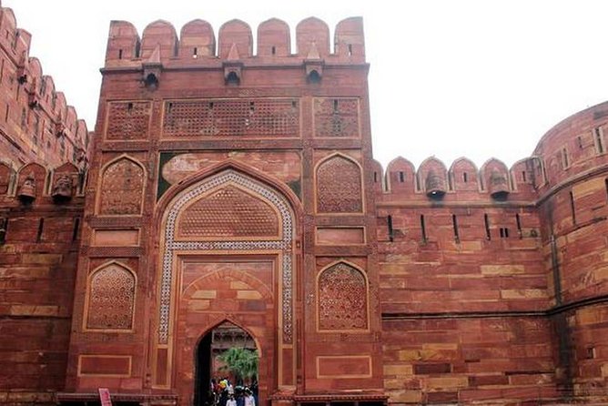 Taj Mahal & Agra Day Tour by Train from Delhi with 5</em> Hotel Lunch – Itmad-ud-Daulah, aka Baby Taj: the “jewel box” stop’ /><br />
Next comes the smaller tomb complex, <strong>Itimad-ud-Daulah</strong>, often called Baby Taj. The itinerary notes it is sometimes described as a jewel box, and that idea shows up in how travelers tend to experience it: it feels more intimate and more detailed than the biggest headline site.</p>
<p><p>Your Itimad-ud-Daulah stop is about <strong>1 hour</strong>. That is a good length for photos plus slow looking. If you tend to enjoy ornamentation and symmetry, this is the moment where your brain gets a rest from the Taj’s sheer size and starts appreciating patterns.</p>
</p>
<p><p>Admission for this stop is also listed as <strong>not included by default</strong>, so check whether you selected the entry-ticket option. If you did, you can focus on the visit rather than paperwork.</p>
</p>
<h2>Lunch at a 5-star hotel: what’s included, what’s not</h2>
<p><img width="669" height="446" decoding="async" src=