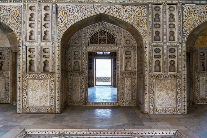 Taj Mahal, Agra Fort & Baby Taj Day Trip from Delhi by Car - Why the private car makes this Taj Mahal day trip actually doable