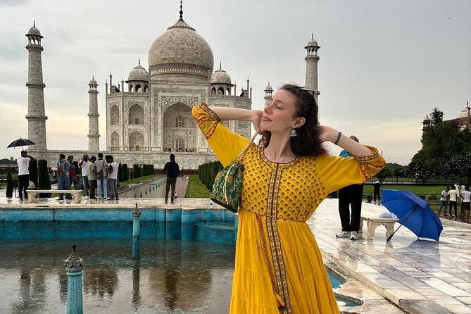 Taj Mahal, Agra Fort & Baby Taj Tour from Delhi with Meal - Agra Fort: UNESCO-listed, with a very workable 1-hour stop