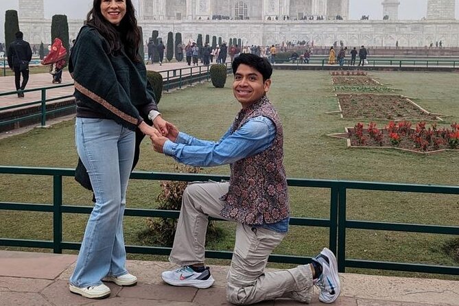 Taj Mahal, Agra Fort & Baby Taj Tour from Delhi with Meal - Private A/C pickup and the value of not wrestling transport