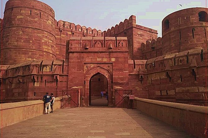 Taj Mahal, Agra Fort, & Fatehpur Sikri Day trip From Delhi by car - From Delhi to Agra, the early drive sets the tone