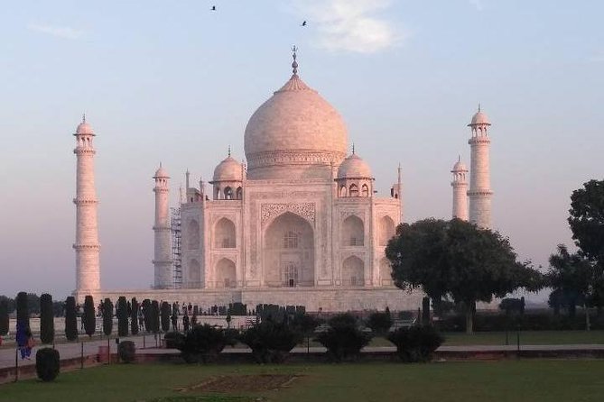 Taj Mahal, Agra Fort, & Fatehpur Sikri Day trip From Delhi by car - Lunch at Golden Street Restaurant, a real break between monuments