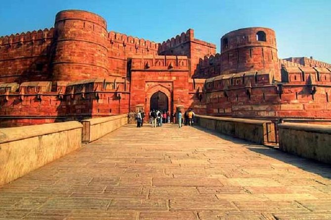 Taj Mahal & Agra Fort With Mother Teresa's Missionaries Of Charity From Delhi - Agra Fort for 1 hour: the red-sandstone contrast