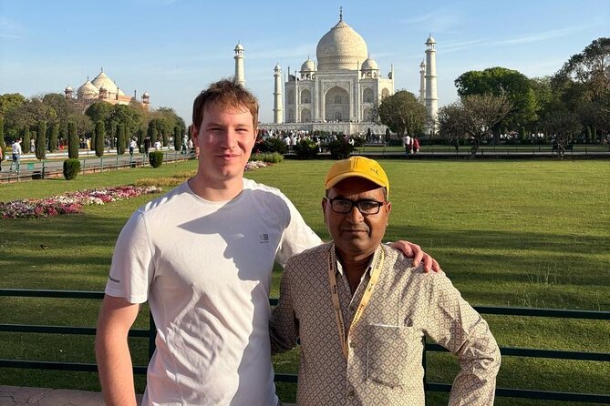 Taj Mahal & Agra Private Trip by Car from Delhi with 5 Star Meal - DoubleTree by Hilton Agra Meal Stop: A Real Reset Midday