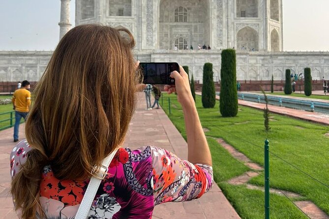 Taj Mahal & Agra Tours – Multiple Options from Delhi or Agra - Lunch at DoubleTree by Hilton Agra: A Comfortable Reset