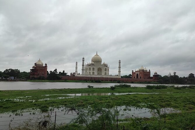 Taj Mahal And Agra Overnight Tour From Delhi By AC Car - Agra Fort and Taj access with your private guide and driver