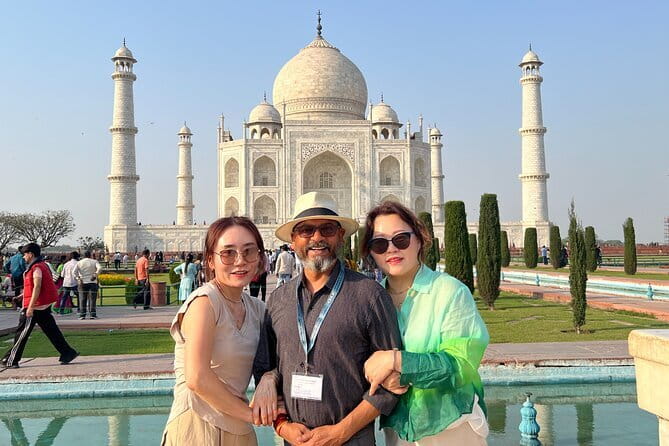 Taj Mahal and Agra Private Day Tour by Car from Delhi - Agra Fort: Akbar’s 1565 stronghold and a focused 1-hour tour