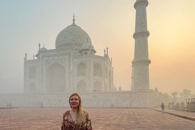 Taj Mahal Day Tour from Delhi by Car : BADGE OF EXCELLENCE TOUR - Agra Fort in One Hour: What to Focus on