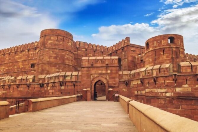 Taj Mahal Private Day Tour from Delhi by Express Train with Lunch - Lunch at a 5-star hotel in Agra: a real break, not a snack