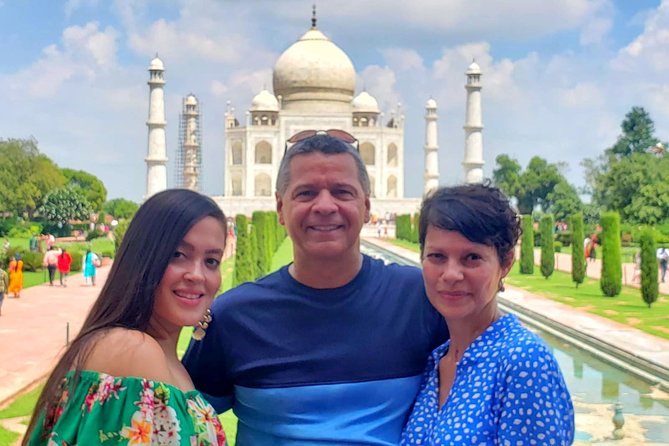 Taj Mahal Private Guided Tour from Delhi with Tickets + Food - Morning pickup timing that can make or break the day