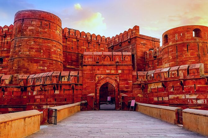 Taj Mahal Private Luxury Tour From Delhi - Luxury Ride and the Yamuna Expressway Transfer