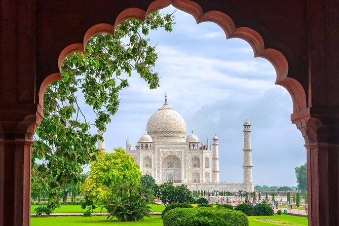 Taj Mahal Private Tour from Delhi by Car - Lunch at Bon Barbecue and Mehtab Bagh: Two Stops That Make the Day Feel Complete