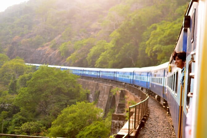 Taj Mahal same day luxurious Tour by Superfast Train from Delhi - Taj Mahal first: Your best shot at photos and calm explanations