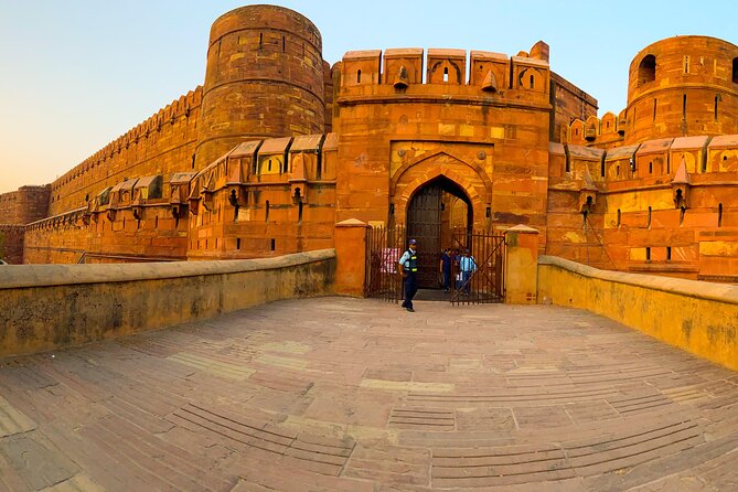 Taj Mahal Same Day Tour from Delhi by Car - Taj Mahal: how the two hours works when a guide meets you at the gate
