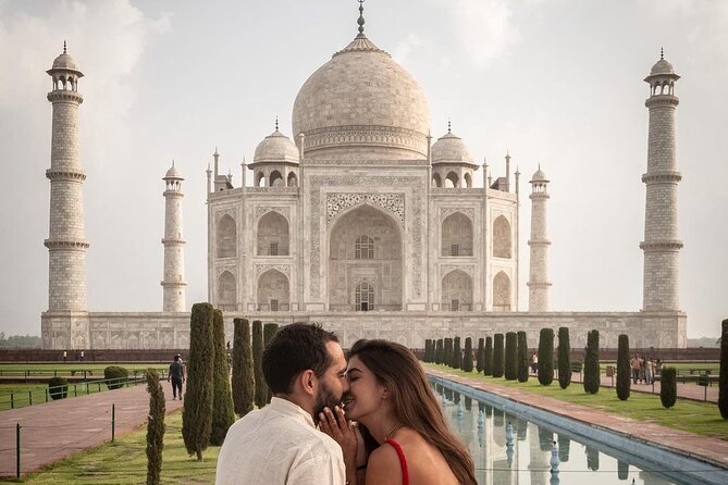 Taj Mahal Same Day Tour from Delhi by Car - Agra Fort: Akbar’s 1565 statement of power in about one hour