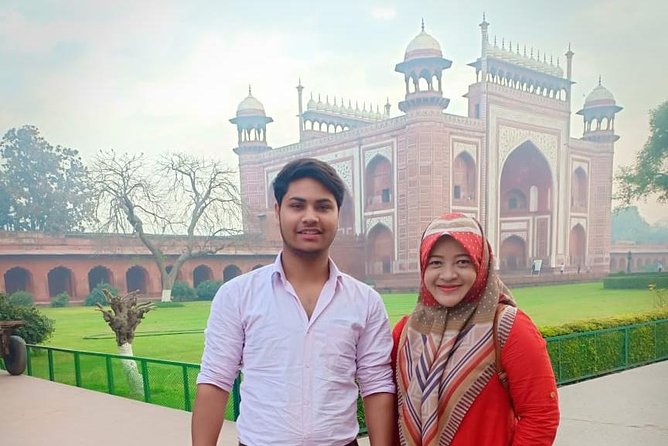 Taj Mahal Sharing Same Day Trip From Delhi Including all - Who this one-day Taj Mahal and Agra Fort trip fits best