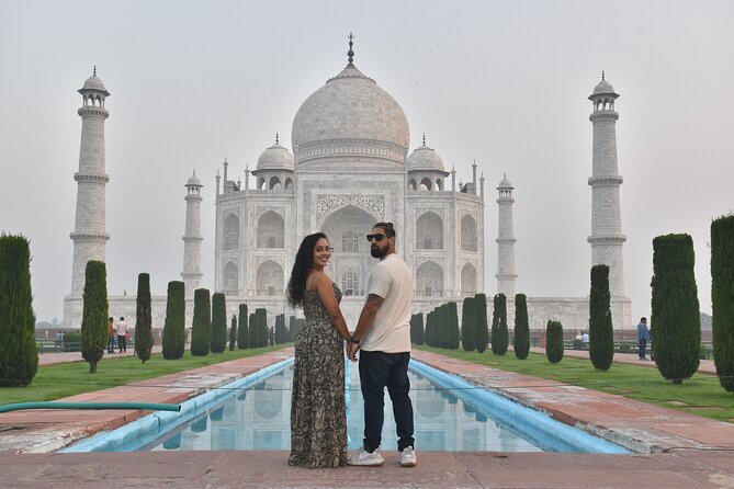 Taj Mahal Sunrise Private Trip by Car from Delhi - All Inclusive - Courtyard Agra breakfast: a 5-star pause that keeps the morning moving