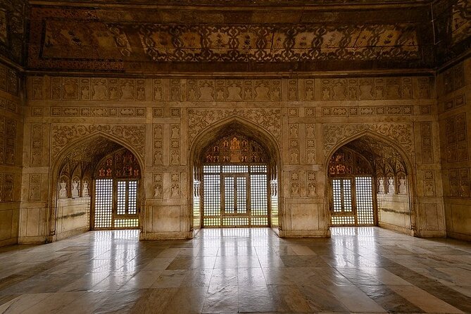 Taj Mahal Sunrise Tour from Delhi with Fort,Baby taj & breakfast - Delhi to Agra by private car: comfort with a long clock