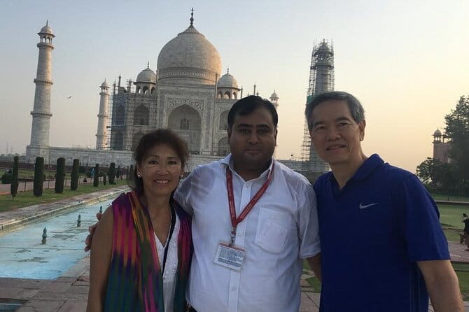 Taj Mahal Sunrise Tour with Agra overnight from Delhi - By Car - Agra Fort: the stop that adds muscle to the story