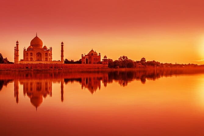 Taj Mahal Tour by Gatiman from Delhi - Delhi pickup and the road to Hazrat Nizamuddin