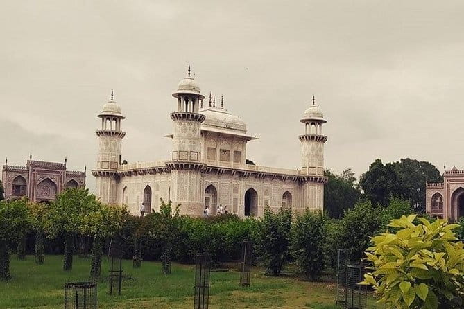Taj Mahal Tour From Delhi— Private Day Trip with Agra Fort - Price and value: what $4 per person really means for your decision