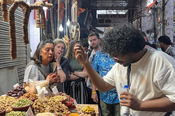 Temples, Bazaars & Food Tasting in Old Delhi with Female Guide - Key highlights worth your time