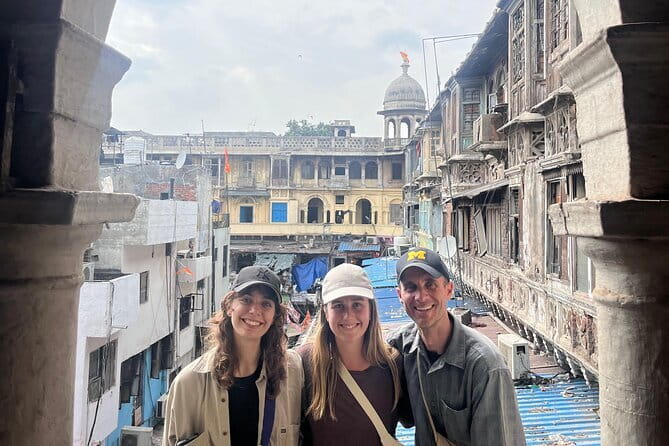 Temples, Bazaars & Food Tasting in Old Delhi with Female Guide - Why This Old Delhi Temples and Bazaars Route Works