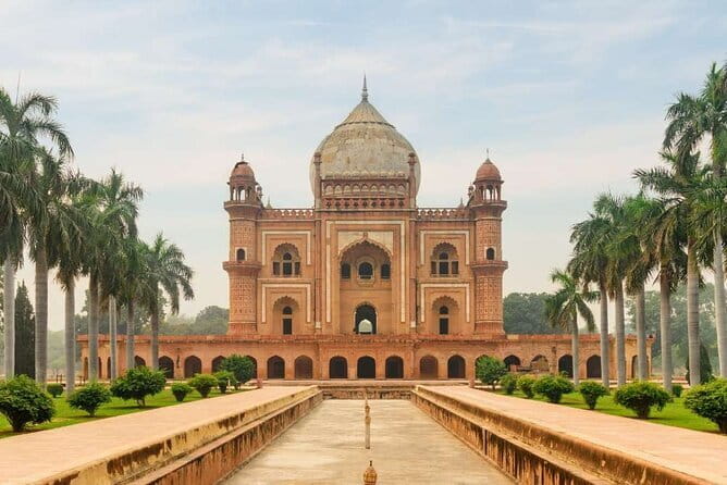 Tour a Nueva y Vieja Delhi Con Guía en Idioma Español - Khan Market and Lodhi Garden Area: When Shopping Gets Classier