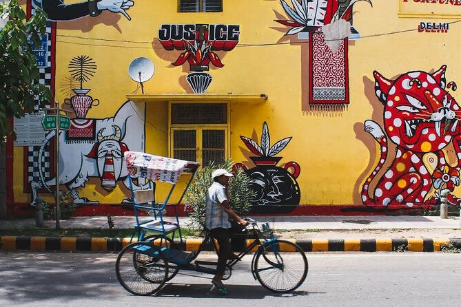 Tuk Tuk Delhi Experience - Old Delhi by bicycle rickshaw and Spice Market walk