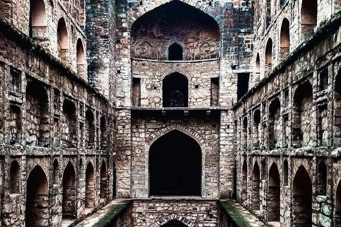 Tuk Tuk Delhi Experience - The New Delhi “secret stop” blocks and why they work