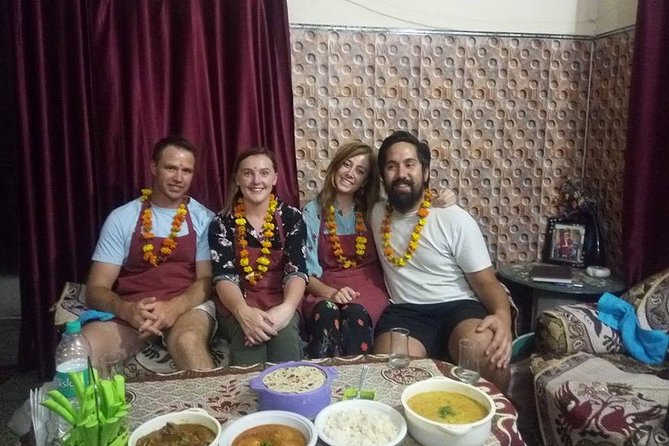 Vegetarian : Private Cooking Class in Delhi home ( Learn 7 meal) - The 3-hour flow: spices, snacks, then a full vegetarian meal
